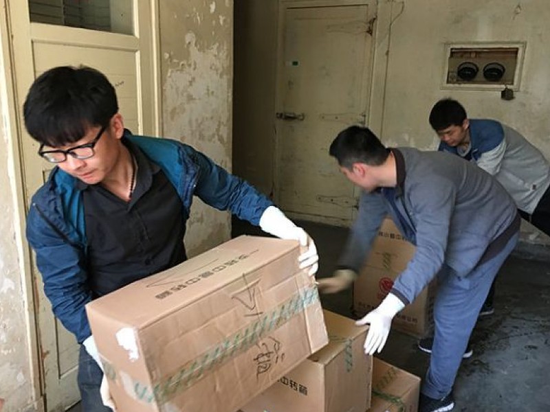 弘揚雷鋒精神   爭做時代先鋒&mdash;&mdash;第九團支部聯合第五黨支部開展&ldquo;公益季&mdash;&mdash;學雷鋒&rdquo;主題實踐活動